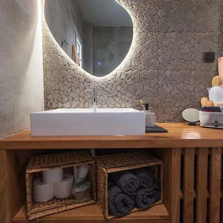 Naturia Katoikia * Golos