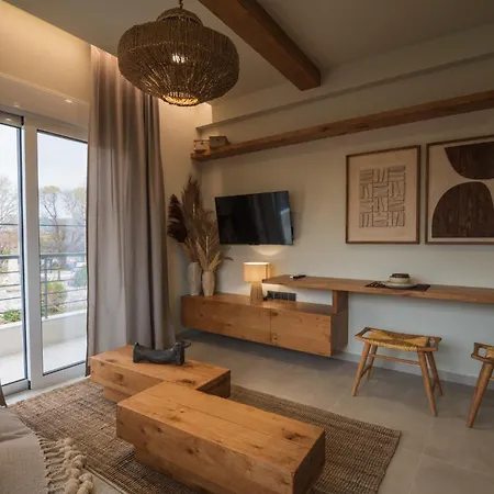 Naturia Katoikia Lejlighed